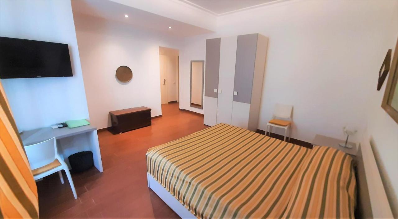 B&B Five โรม ภายนอก รูปภาพ
