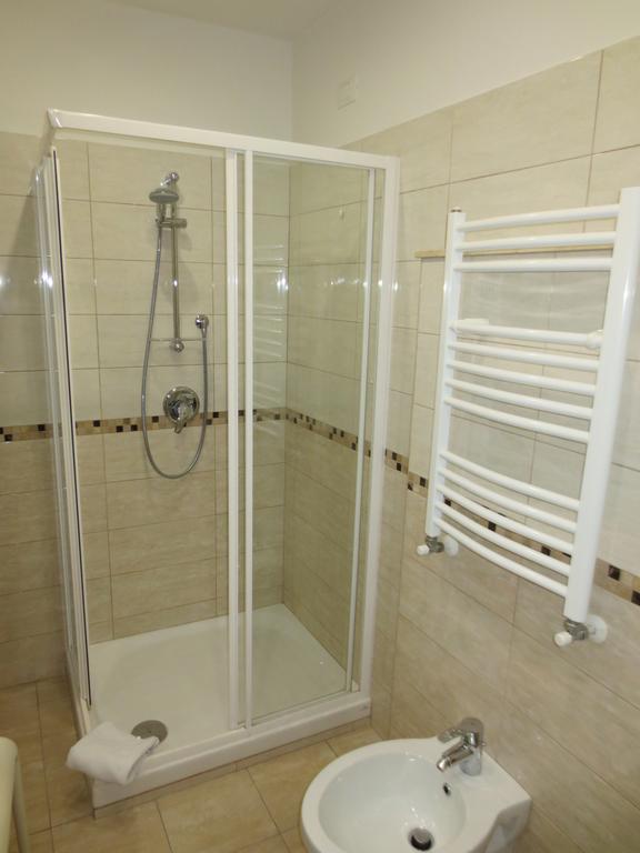 B&B Five โรม ภายนอก รูปภาพ